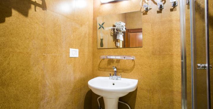 Hotel Deodar Villa ダラムシャーラー エクステリア 写真